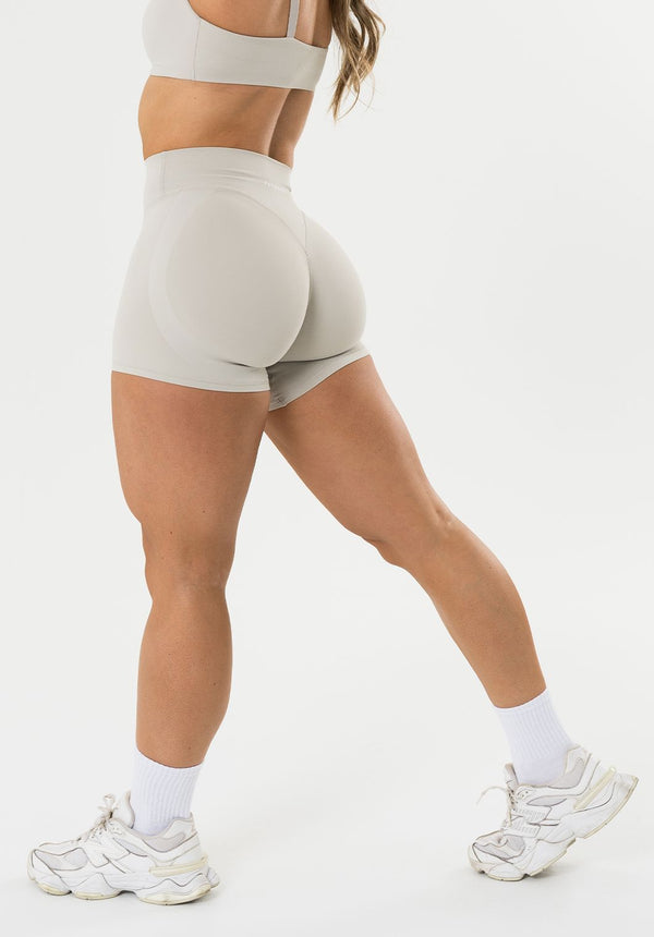 FormLux™ LiftTech™ Mid-Rise Short Pearl Grey