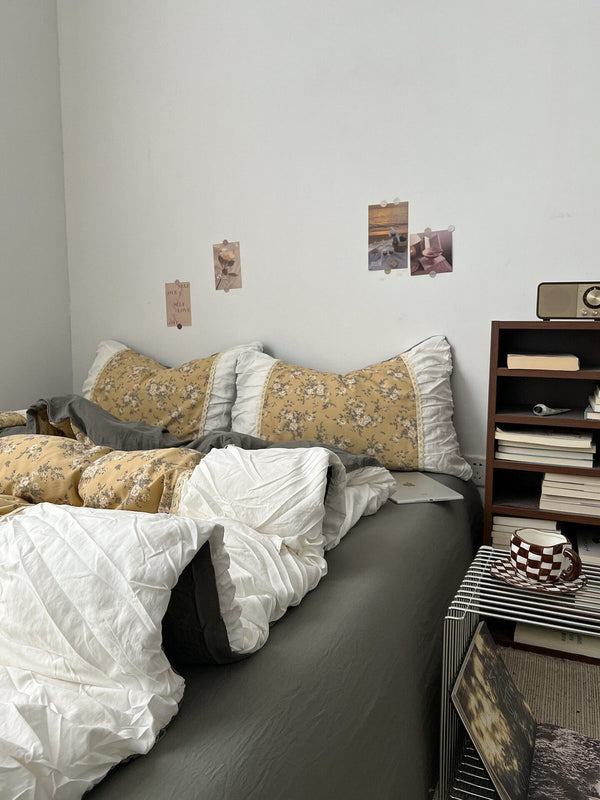 Vintage Cottagecore Golden Floral Lace Trim Bedding Set