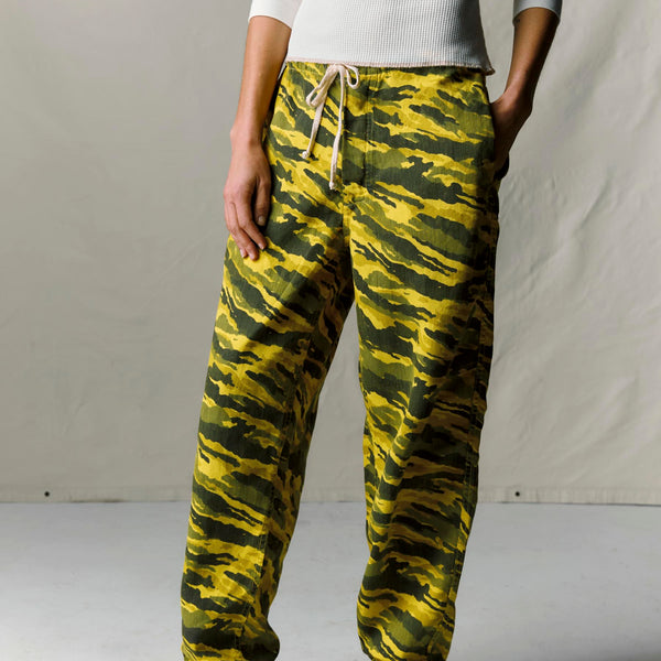 the lounge pant in brushstroke camo