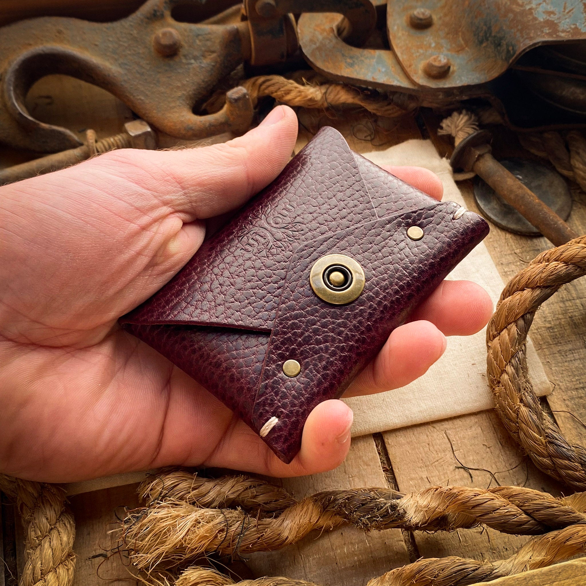 The Liam Minimalist Wallet - Bordeaux Dollaro