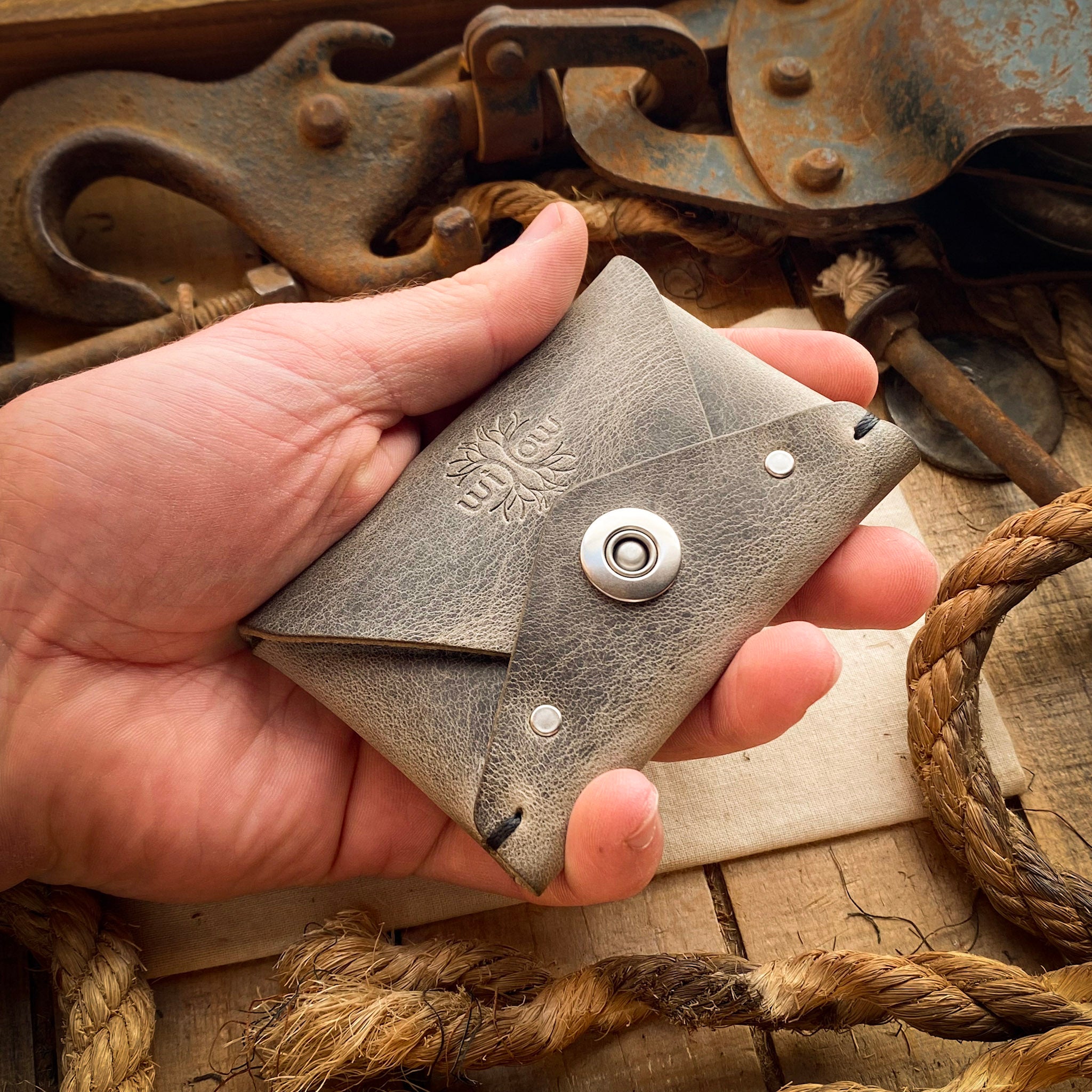 The Liam Minimalist Wallet - Charcoal